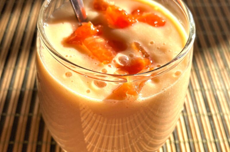 CABBAGE, CELERY AND PAPAYA SMOOTHIE