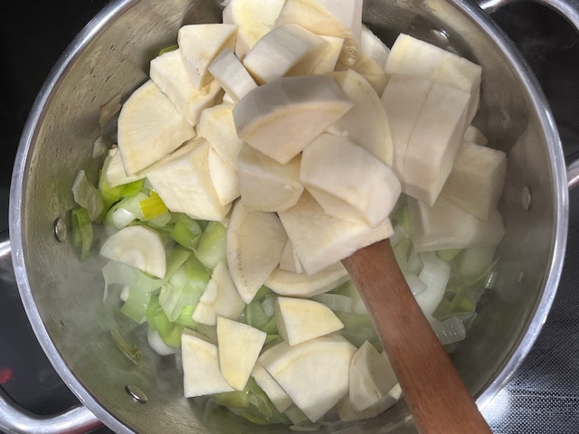 AIP Vichyssoise Soup made with leeks, sweet potatoes, and coconut cream, perfect for the autoimmune protocol diet.